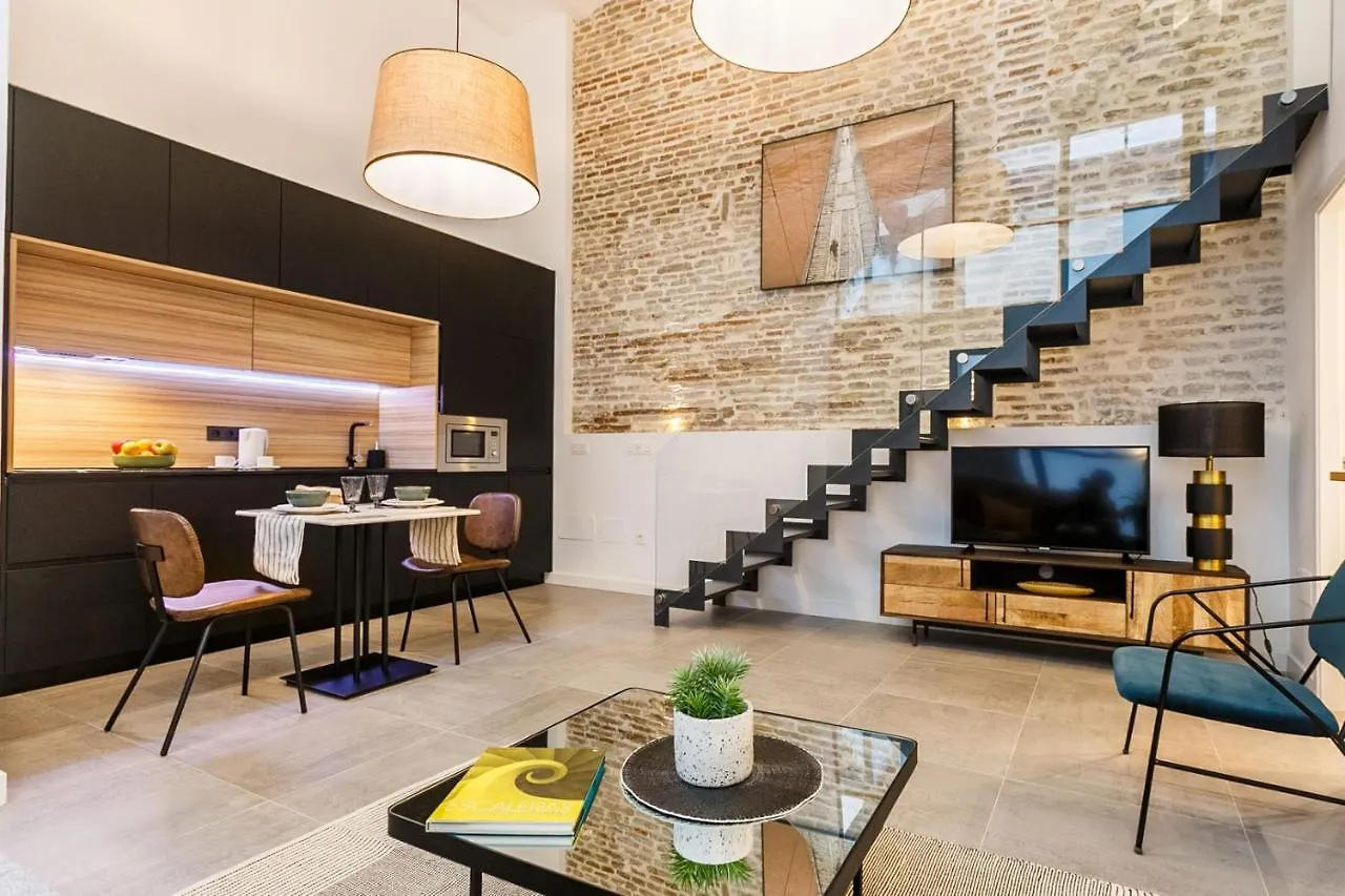 Apartment Amplisimo Y Coqueto Apartamento De Lujo Y Diseno En Pleno Centro Seville Spain